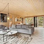 Family-friendly 8-person With Surrounded By Nature Дом отдыха