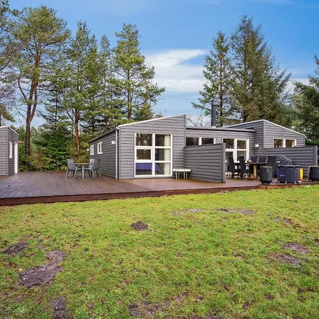 Semesterbostad Family-Friendly 8-Person Holiday Home With Spa Surrounded By Nature Ebeltoft