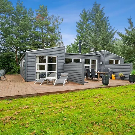 Semesterbostad Family-Friendly 8-Person Holiday Home With Spa Surrounded By Nature