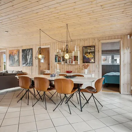 Beautiful 8-person House With Bath In A Scenic Area Ebeltoft