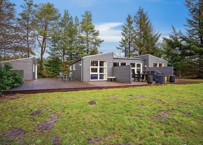 Semesterbostad Family-Friendly 8-Person Holiday Home With Spa Surrounded By Nature Ebeltoft