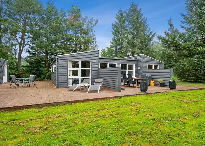 Semesterbostad Family-Friendly 8-Person Holiday Home With Spa Surrounded By Nature