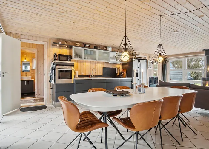 Family-Friendly 8-Person Holiday Home With Spa Surrounded By Nature Semesterbostad *