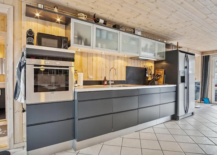 Family-Friendly 8-Person Holiday Home With Spa Surrounded By Nature Semesterbostad Ebeltoft