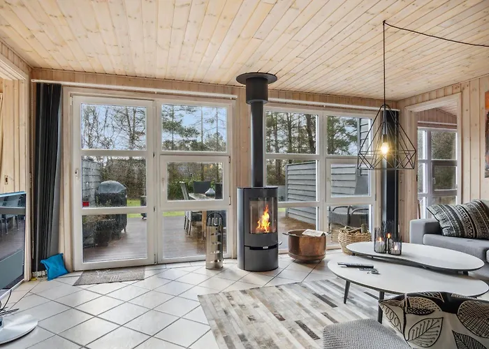 Family-Friendly 8-Person Holiday Home With Spa Surrounded By Nature Semesterbostad Ebeltoft